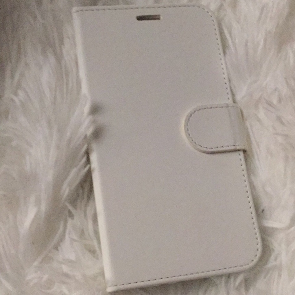 Phone case - Picture 3 of 6